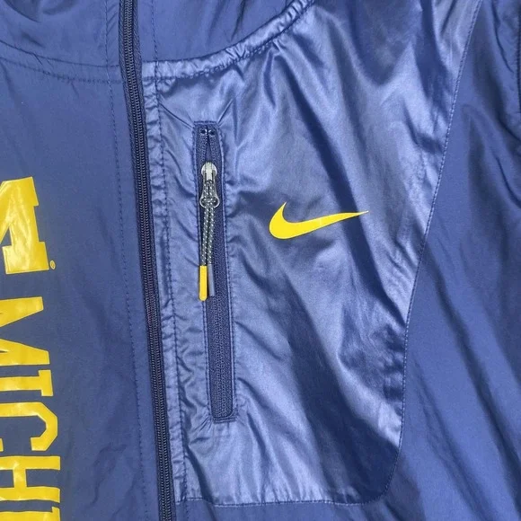 Michigan Wolverines Jacket Mens Medium Blue Nike NCAA Football Windbreaker - Picture 4 of 11